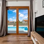 Будинок відпочинку Mla I - Three Bedroom With Pool