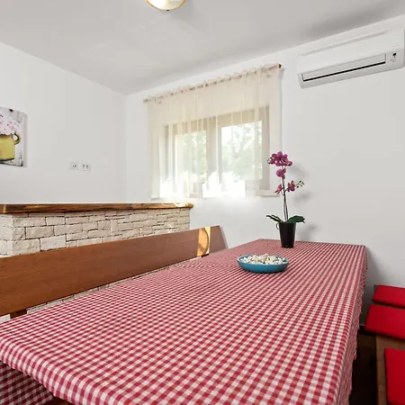 Будинок відпочинку Mla I - Three Bedroom With Pool Пореч