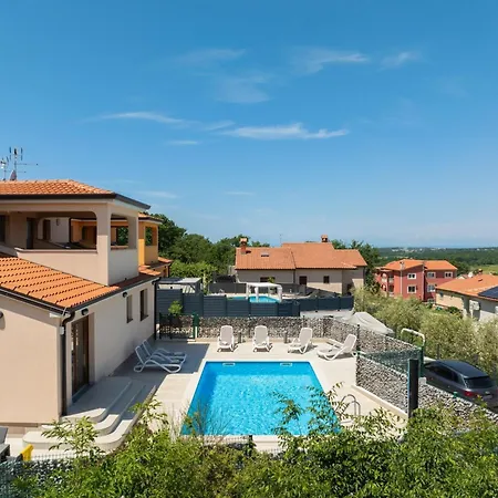 Mla I - Three Bedroom With Pool Пореч