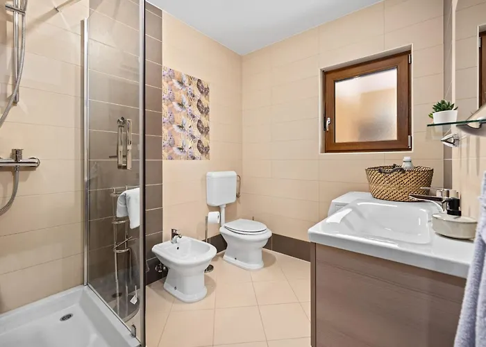 Mla I - Three Bedroom With Pool *