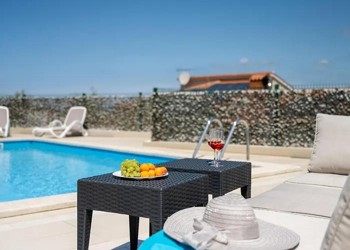 Mla I - Three Bedroom With Pool Nyaraló *