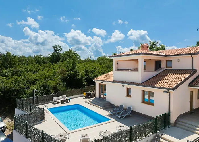 Mla I - Three Bedroom With Pool * Porec
